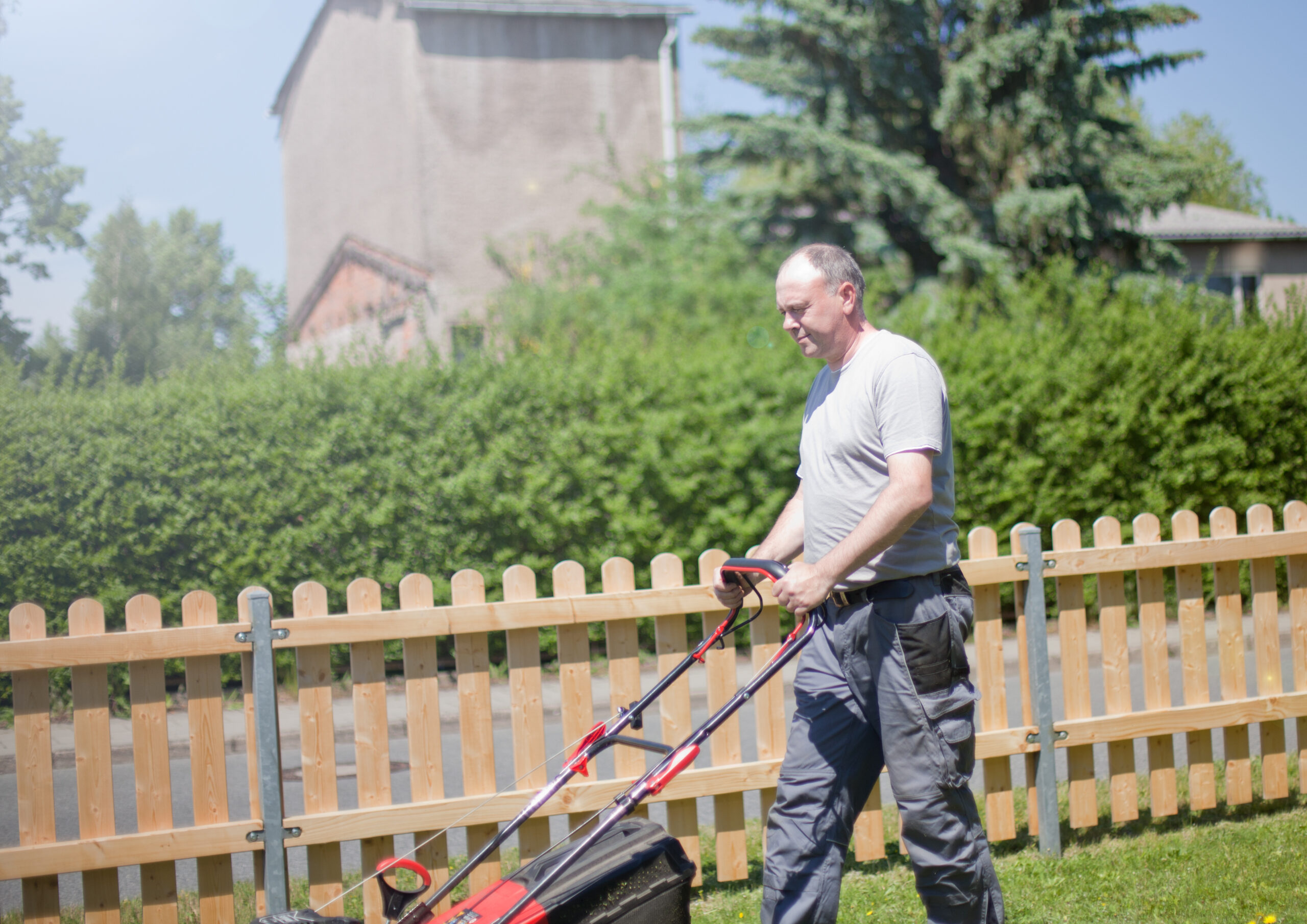 Deine LieblingsHelfer Mitarbeiter (m/d/w) Gartenarbeit gesucht